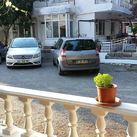 Guest house Cicek Aile